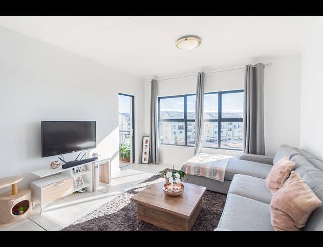 1 BEDROOM APARTMENT FOR SALE IN RICHWOOD
